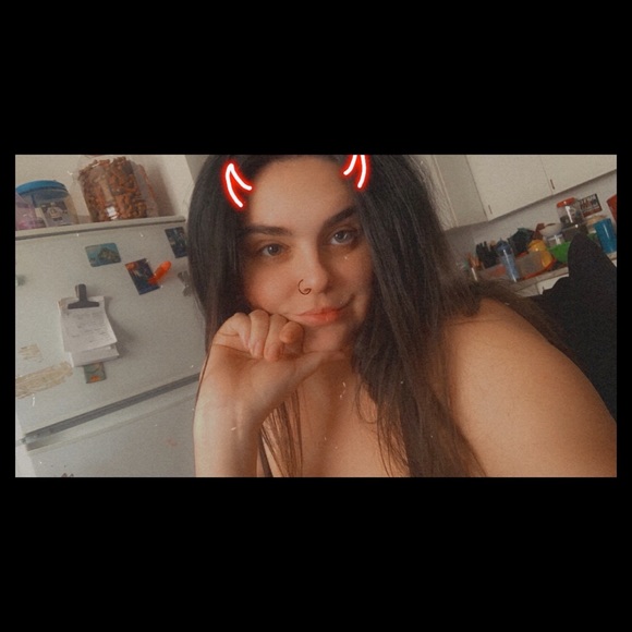 Meet your Posher, Randi - Picture 1 of 1